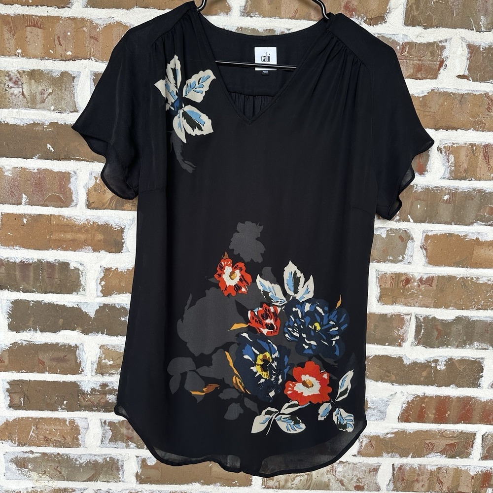 CAbi Fiore Blouse Top Women's Small Black Short Sleeve Floral Print V-Neck 5020